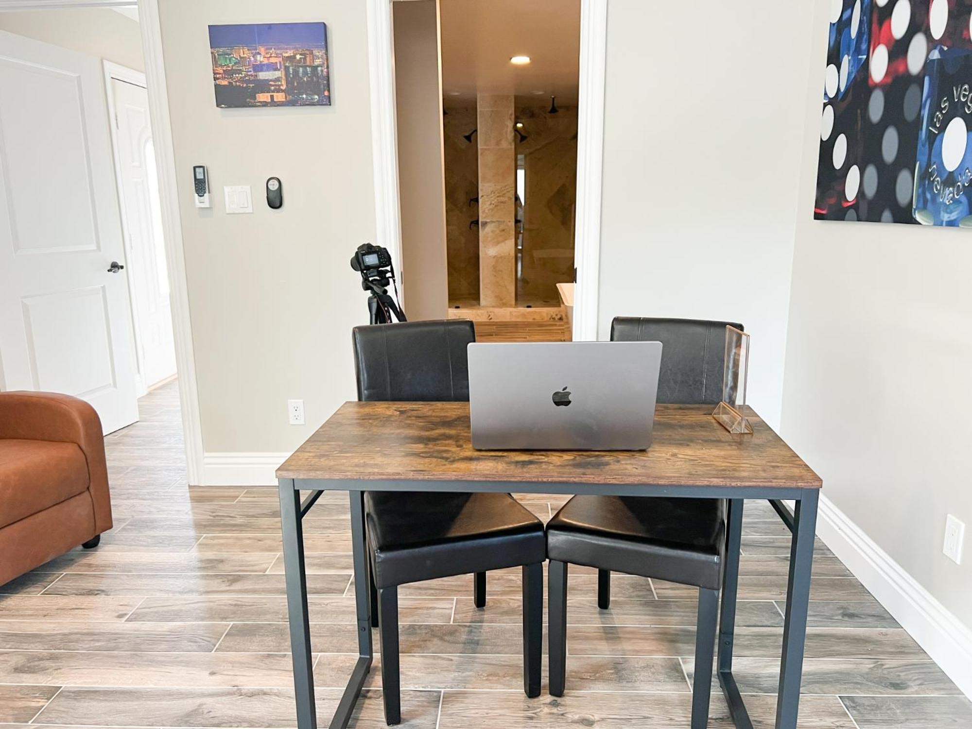 Lux Private Home - Pool, Billiards, 8 Smart Tvs, Board Games, Cotton Bedding - The Stone Sanctuary At Mccullough Hills Trailhead Las Vegas Eksteriør bilde
