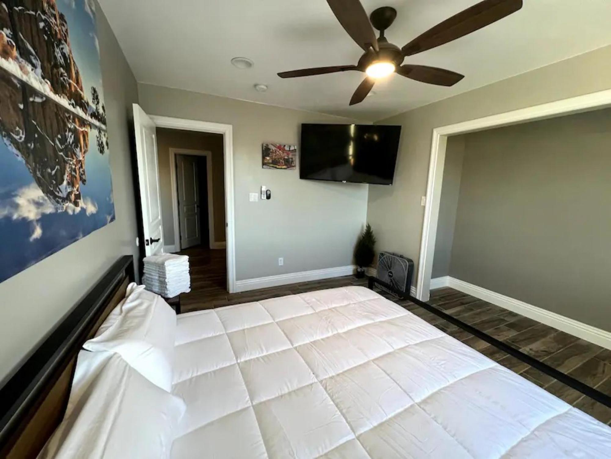 Lux Private Home - Pool, Billiards, 8 Smart Tvs, Board Games, Cotton Bedding - The Stone Sanctuary At Mccullough Hills Trailhead Las Vegas Eksteriør bilde