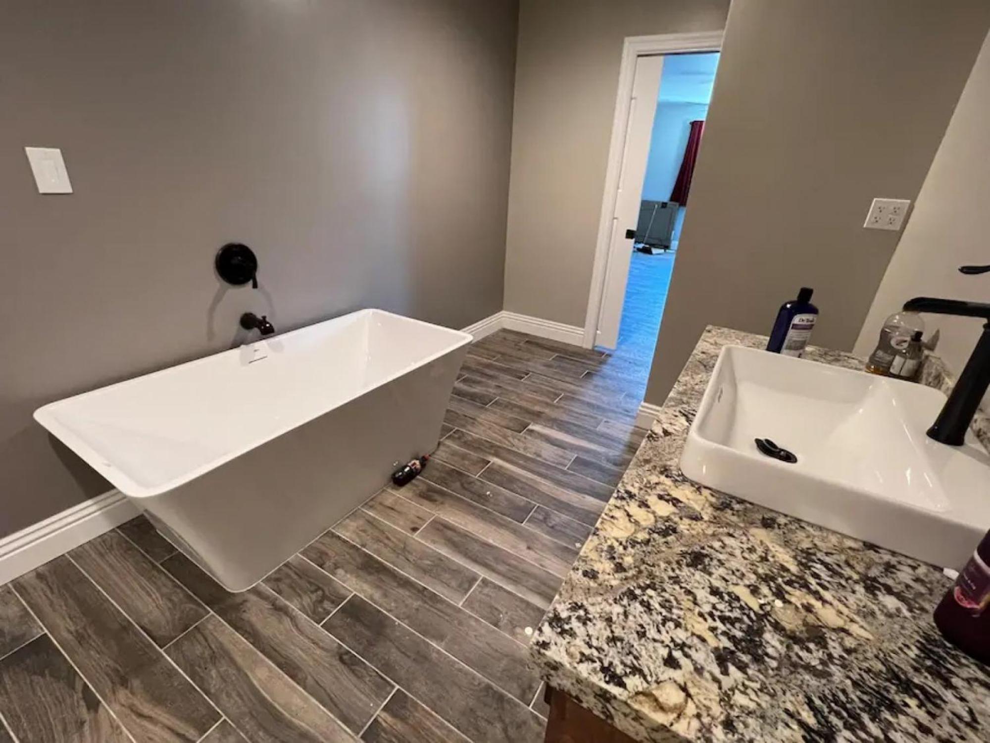 Lux Private Home - Pool, Billiards, 8 Smart Tvs, Board Games, Cotton Bedding - The Stone Sanctuary At Mccullough Hills Trailhead Las Vegas Eksteriør bilde