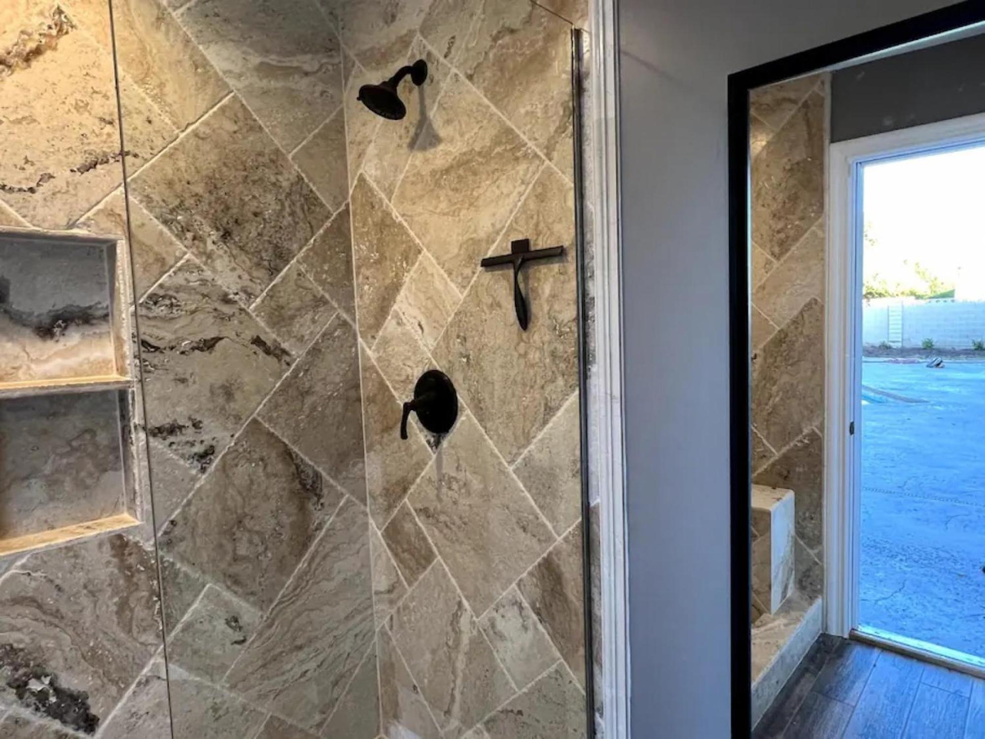 Lux Private Home - Pool, Billiards, 8 Smart Tvs, Board Games, Cotton Bedding - The Stone Sanctuary At Mccullough Hills Trailhead Las Vegas Eksteriør bilde